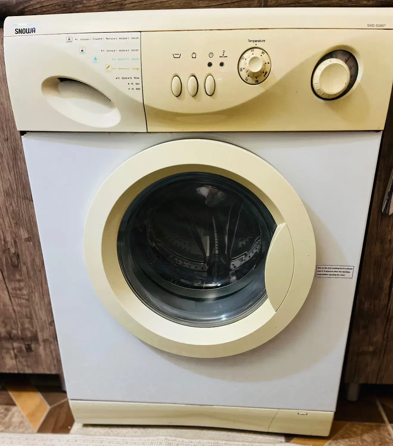 ماشین لباسشویی اسنوا|ماشین لباسشویی و خشک‌کن لباس|رشت, شهرک شهید عباسپور|دیوار