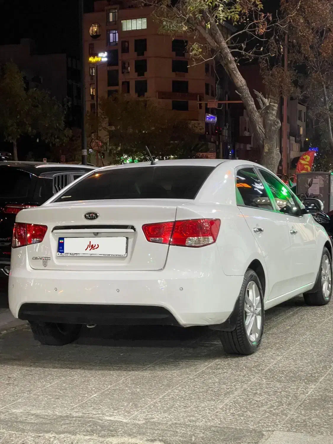 سراتو|خودرو سواری و وانت|تهران, درختی|دیوار