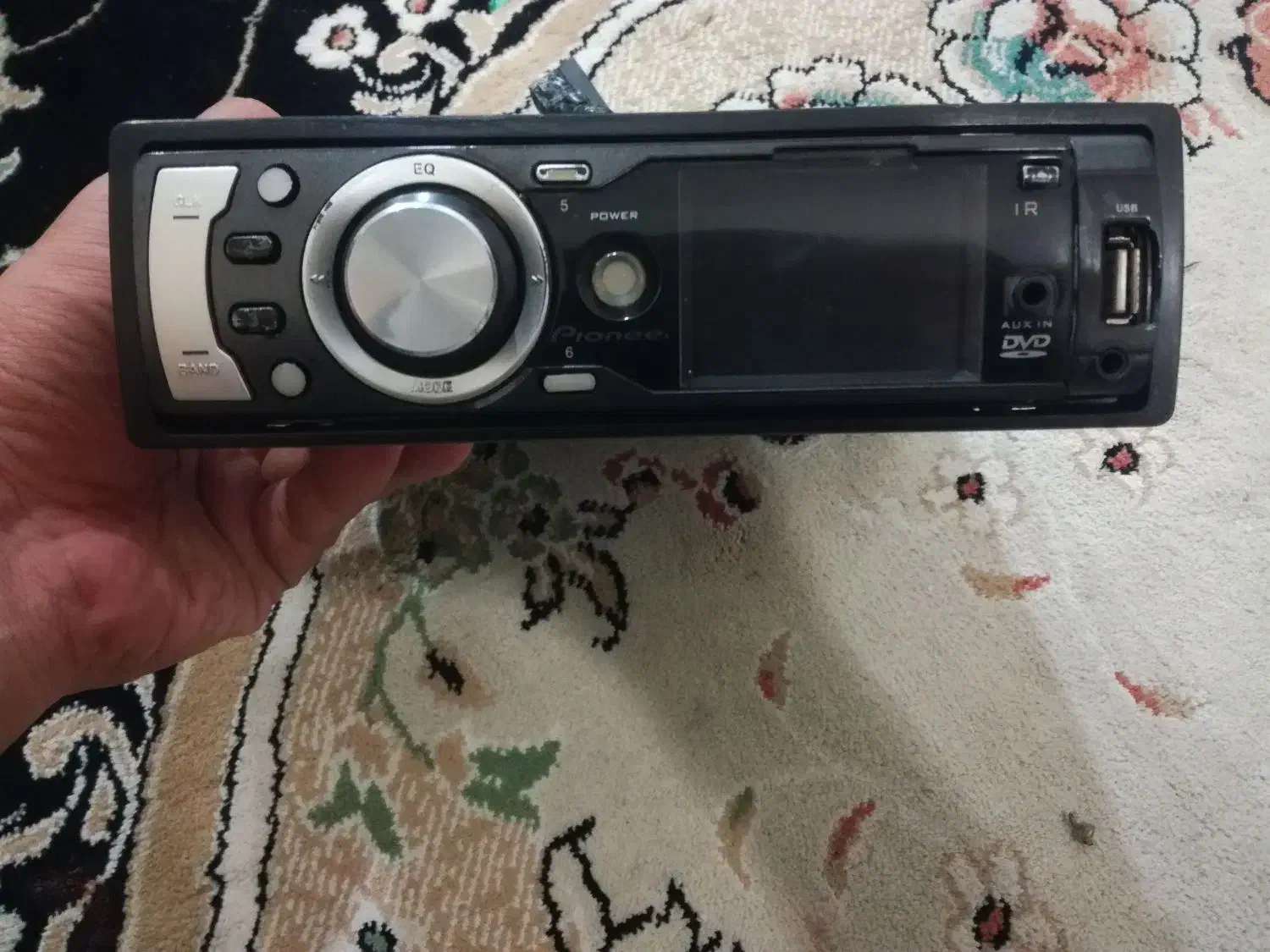 کفش|کیف، کفش، کمربند|قروه, |دیوار