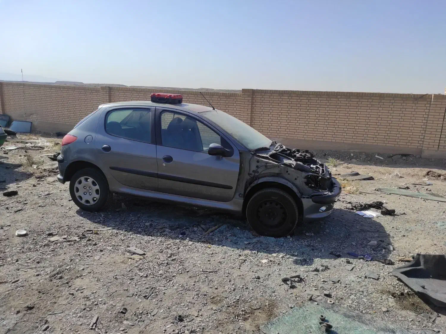 شیشه درب وکاپوت صندوق داشبورد 206 درحد نونو|قطعات یدکی و لوازم جانبی|بهارستان, |دیوار