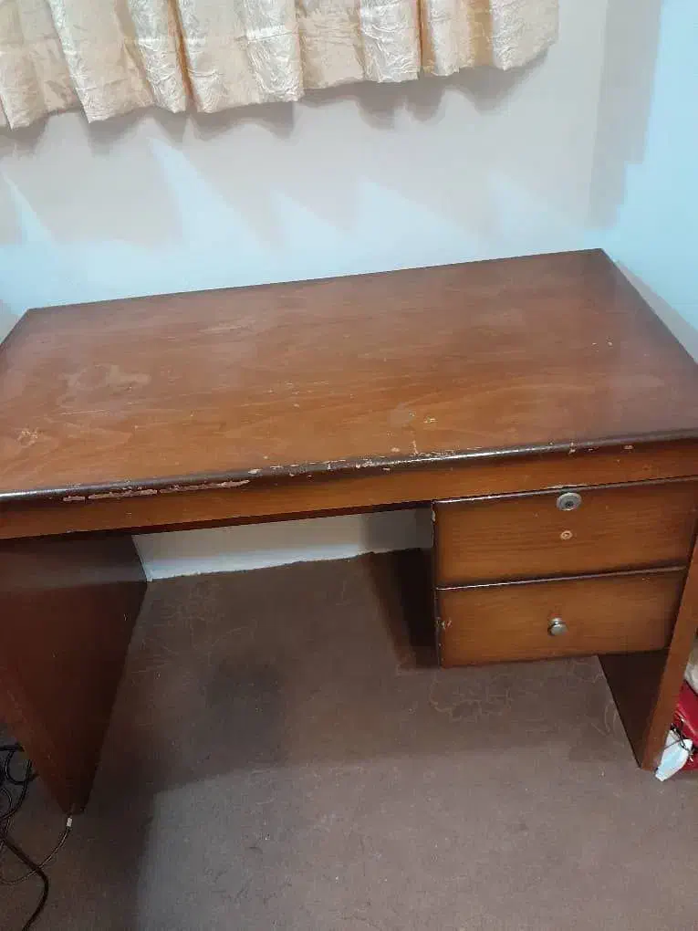 میز تلویزیون+میز تحریر+صندلی چرخدار+کمد دو تیکه|صندلی و نیمکت|رشت, پیرسرا|دیوار