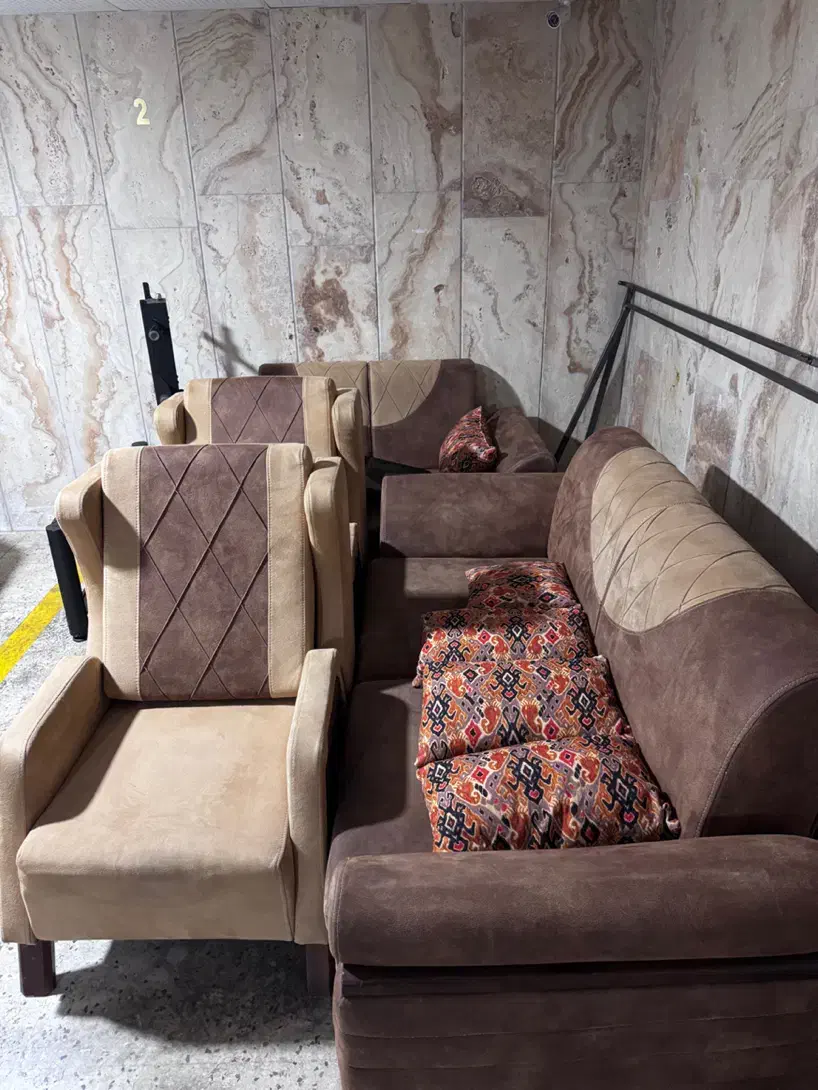 مبل راحتی|مبلمان خانگی و میز عسلی|شیراز, قدوسی غربی|دیوار