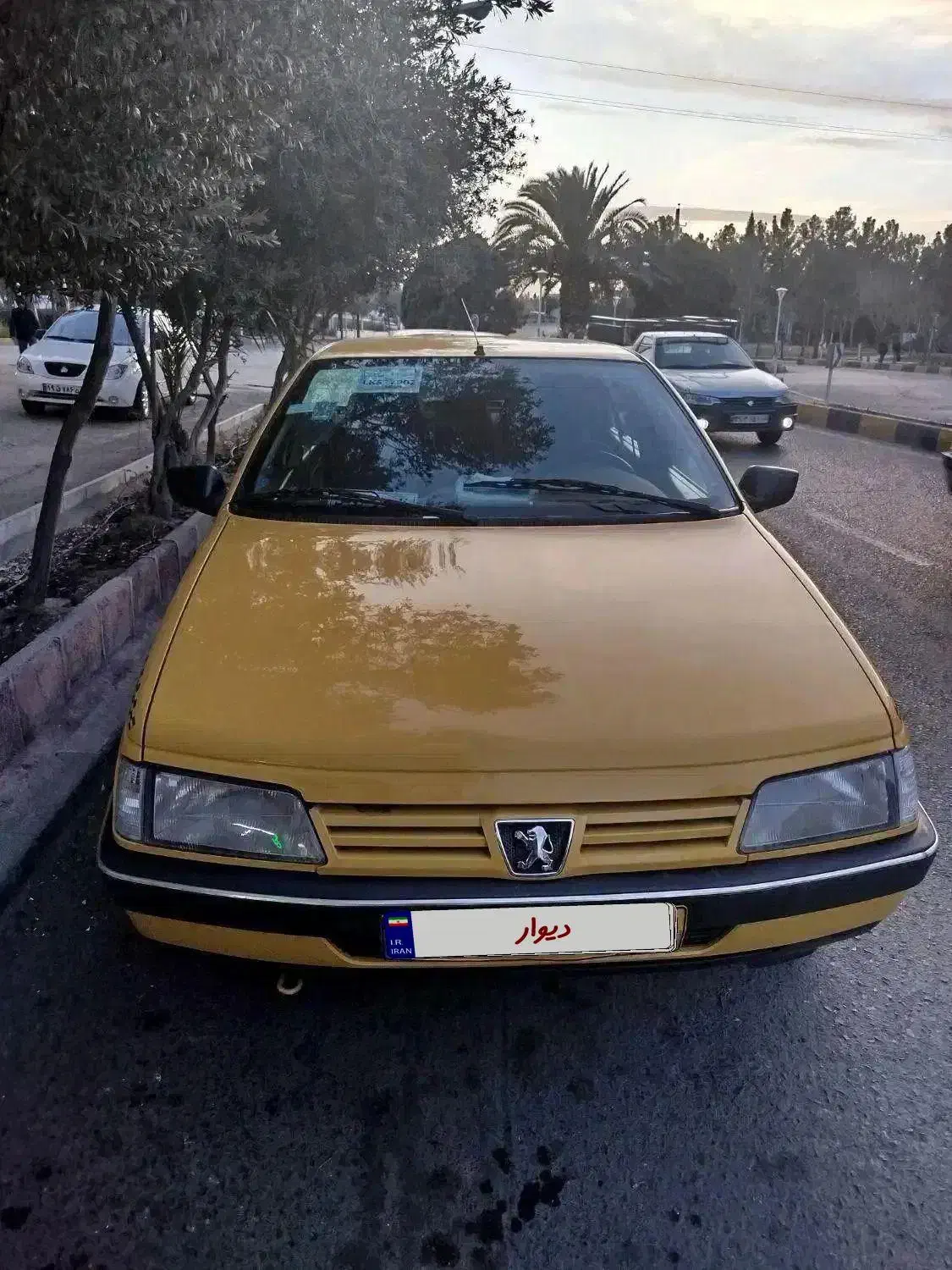 تاکسی پژو گردشی|خودرو سواری و وانت|قم, سراجه (۱۵ خرداد)|دیوار