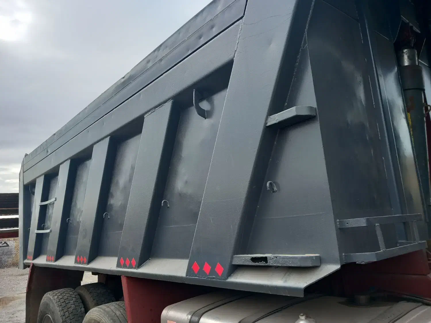 اتاق کمپرسی دهچرخ|خودرو سنگین|لنجان, |دیوار