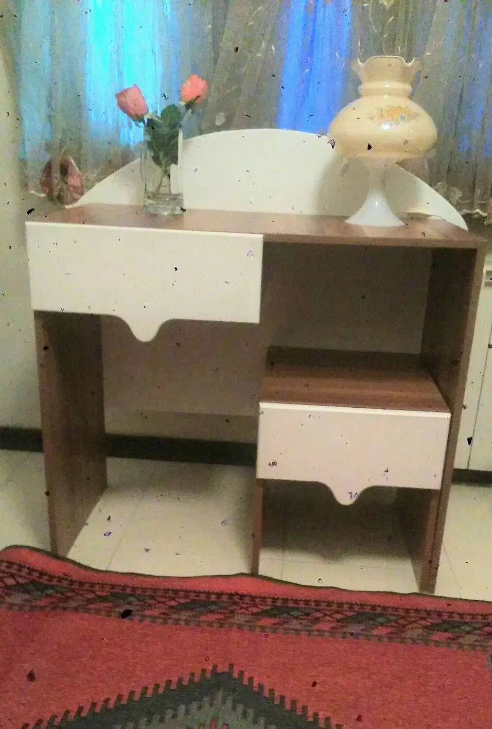 میز تحریر تاج دار|میز تحریر و کامپیوتر|پردیس, فاز ۳|دیوار