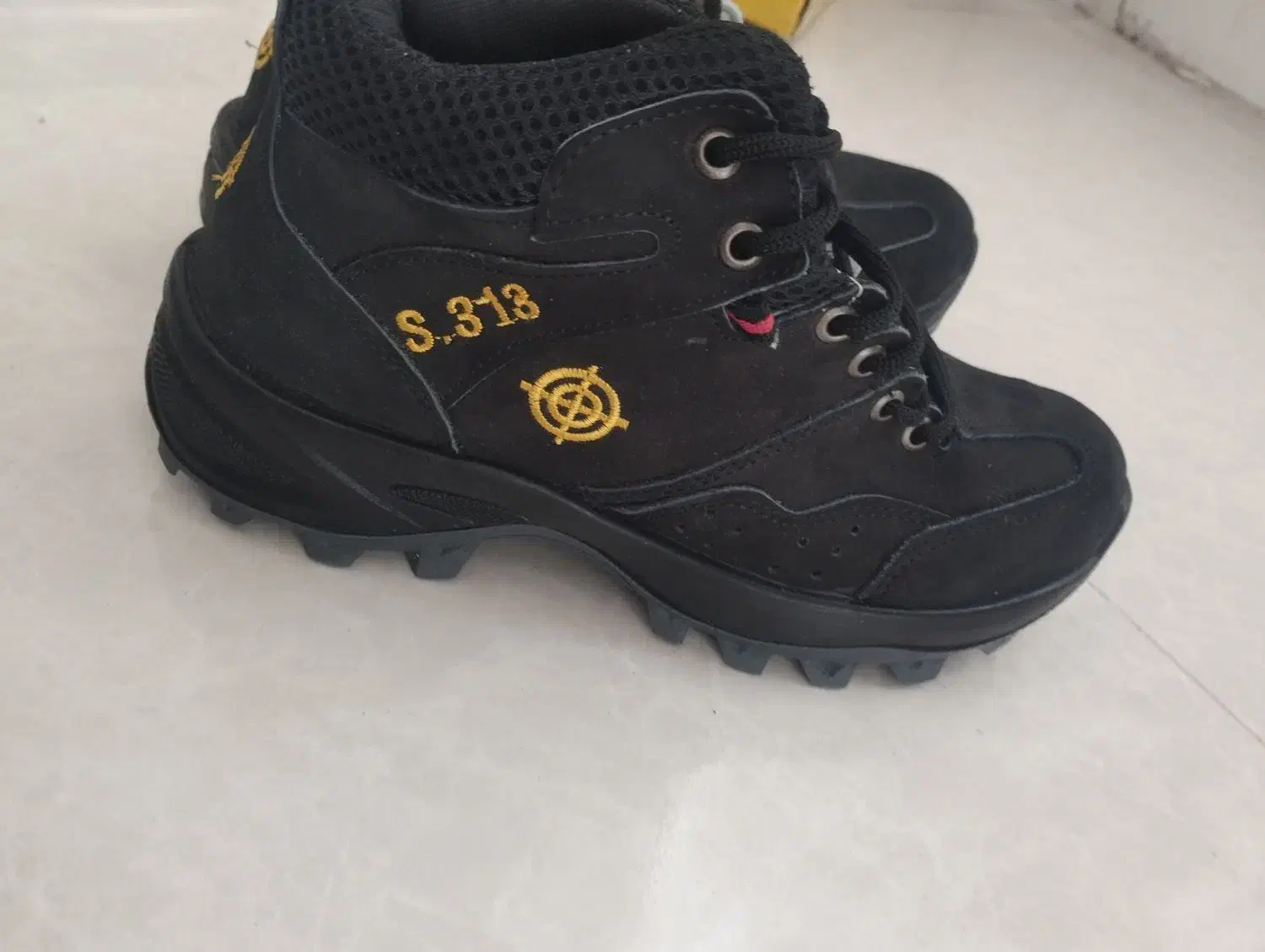 کفش ساقدار کوهنوردی|کیف، کفش، کمربند|سبزوار, غرب نیروگاه|دیوار