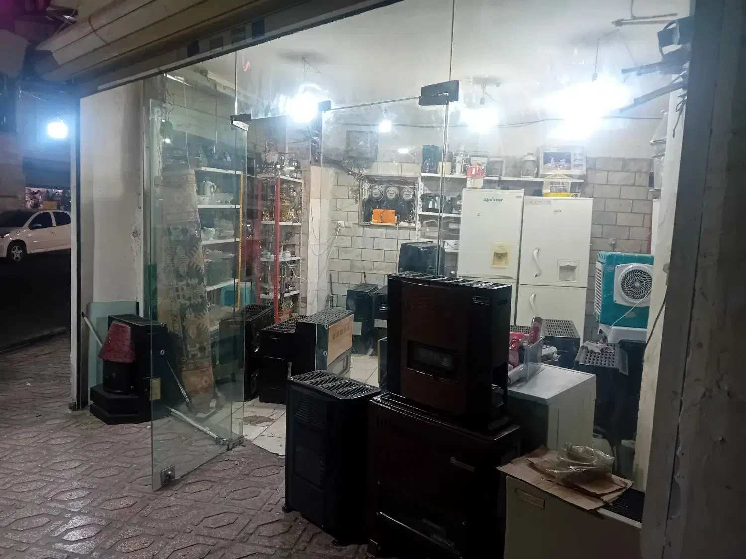 اجاره مغازه ۳۰ متر دو نبش|اجارهٔ مغازه و غرفه|تهران, جوادیه تهرانپارس|دیوار