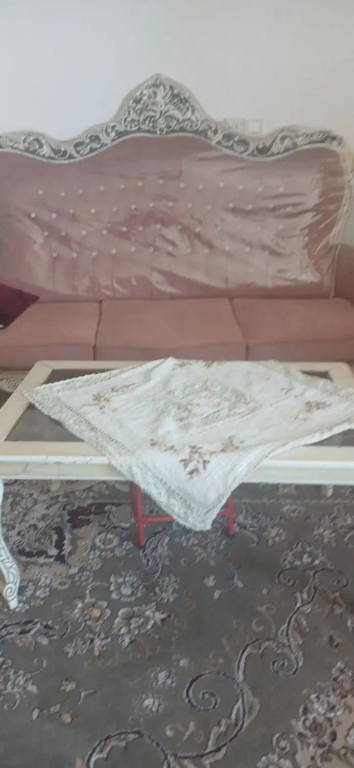 مبل‌سلطنتی‌درحد‌نو|مبلمان خانگی و میز عسلی|سمیرم, |دیوار