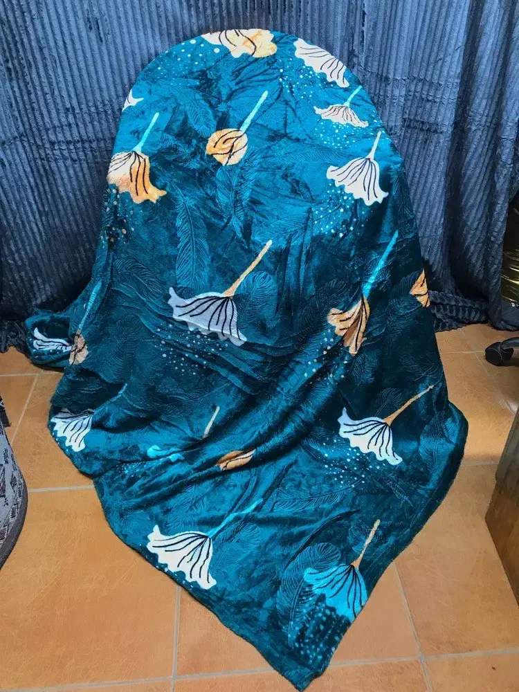 پتو|رختخواب، بالش، پتو|آزادشهر, |دیوار