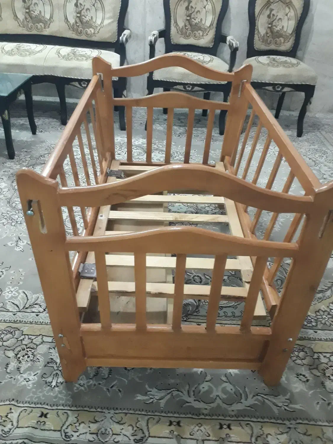 گهواره وتخت کودک|تخت و سرویس خواب|قم, هنرستان|دیوار