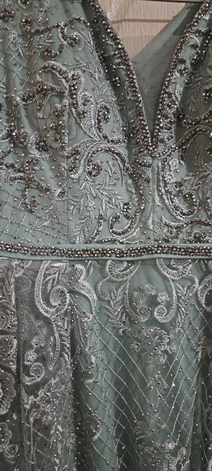 لباس مجلسی در حد نو|لباس|شهریار, شهرک بهاران (ویره)|دیوار