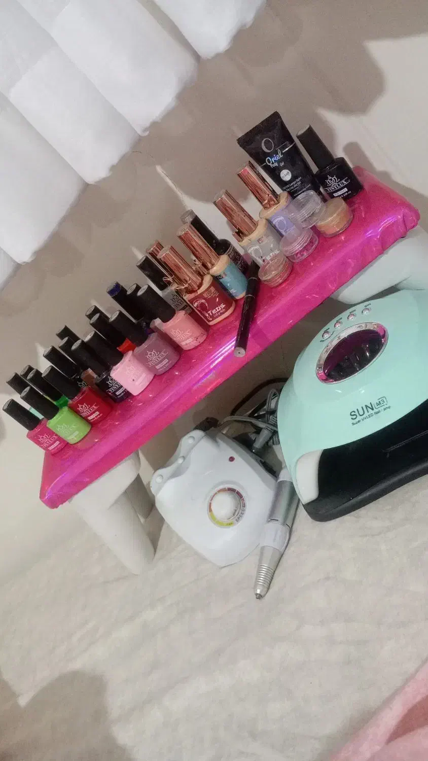 وسایل کاشت ناخن سالم|آرایشگاه و سالن‌های زیبایی|سنندج, |دیوار