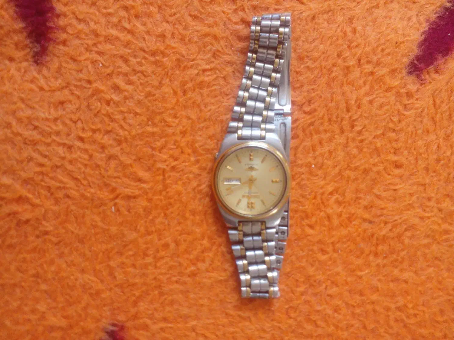 بخاطر پول لازم دارم گذاشتم فروش|ساعت|بروجرد, |دیوار