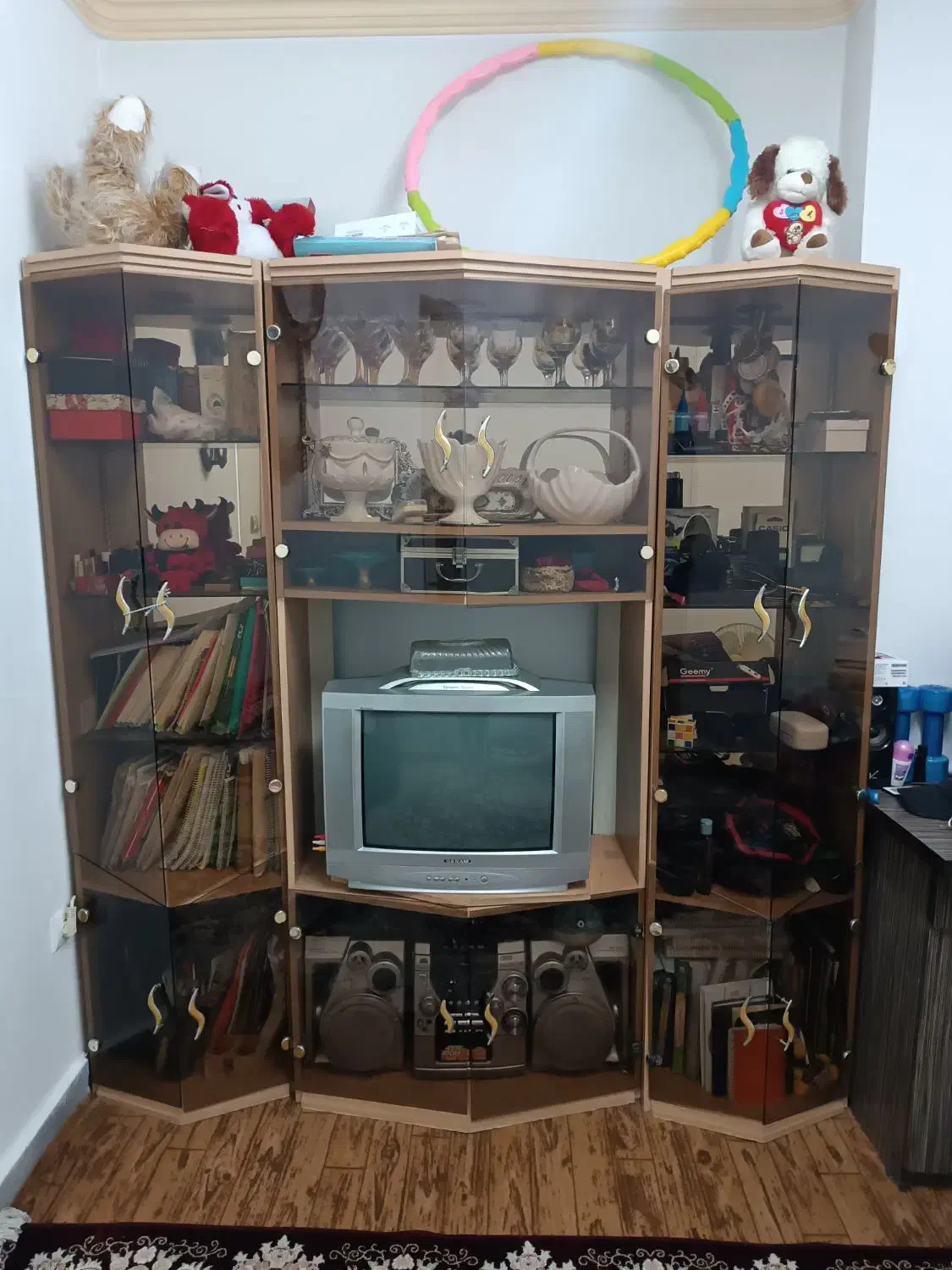 میز تلوزیون و ۲ بوفه|میز تلویزیون|رشت, سلیمانداراب|دیوار