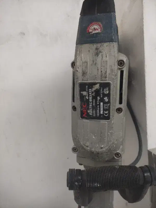 هیلتی چکش تخریب ۱۷۷۰ ان ای سی|ابزارآلات|برخوار, |دیوار