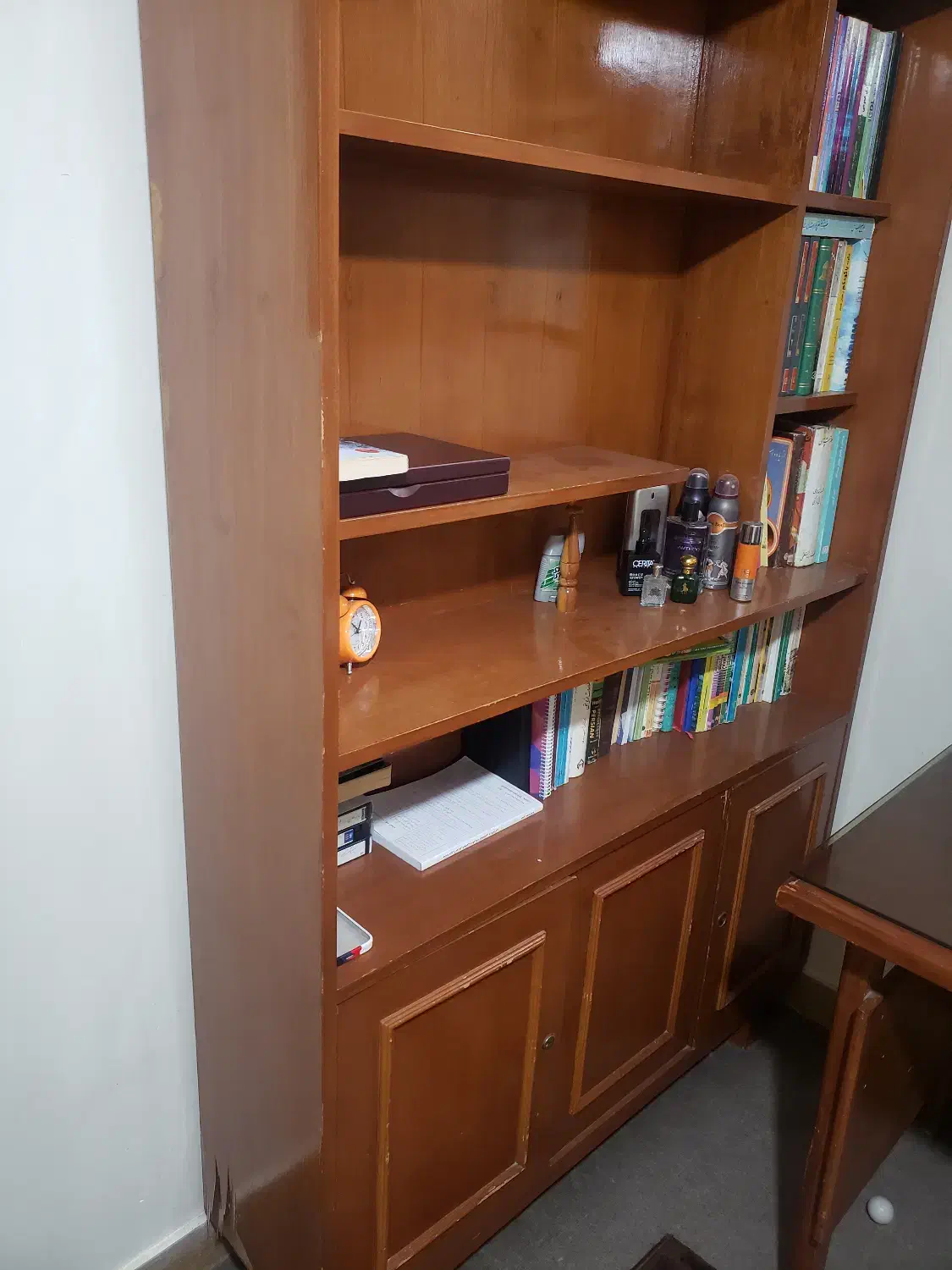 بوفه ( کتابخانه) و جاکفشی و میز تحریر و میز خیاطی|کتابخانه، شلف، قفسه‌های دیواری|شیراز, فرهنگ شهر|دیوار