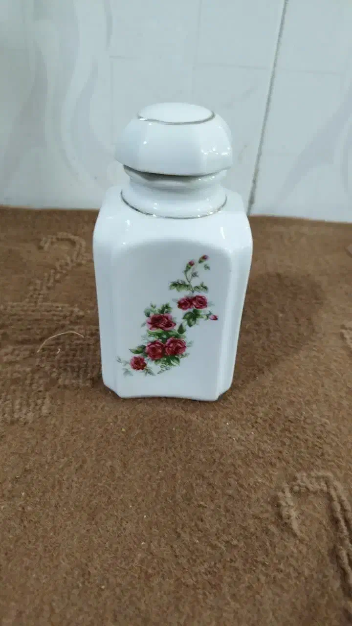 چای دان گل قرمز|کلکسیون اشیاء عتیقه|بروجرد, |دیوار