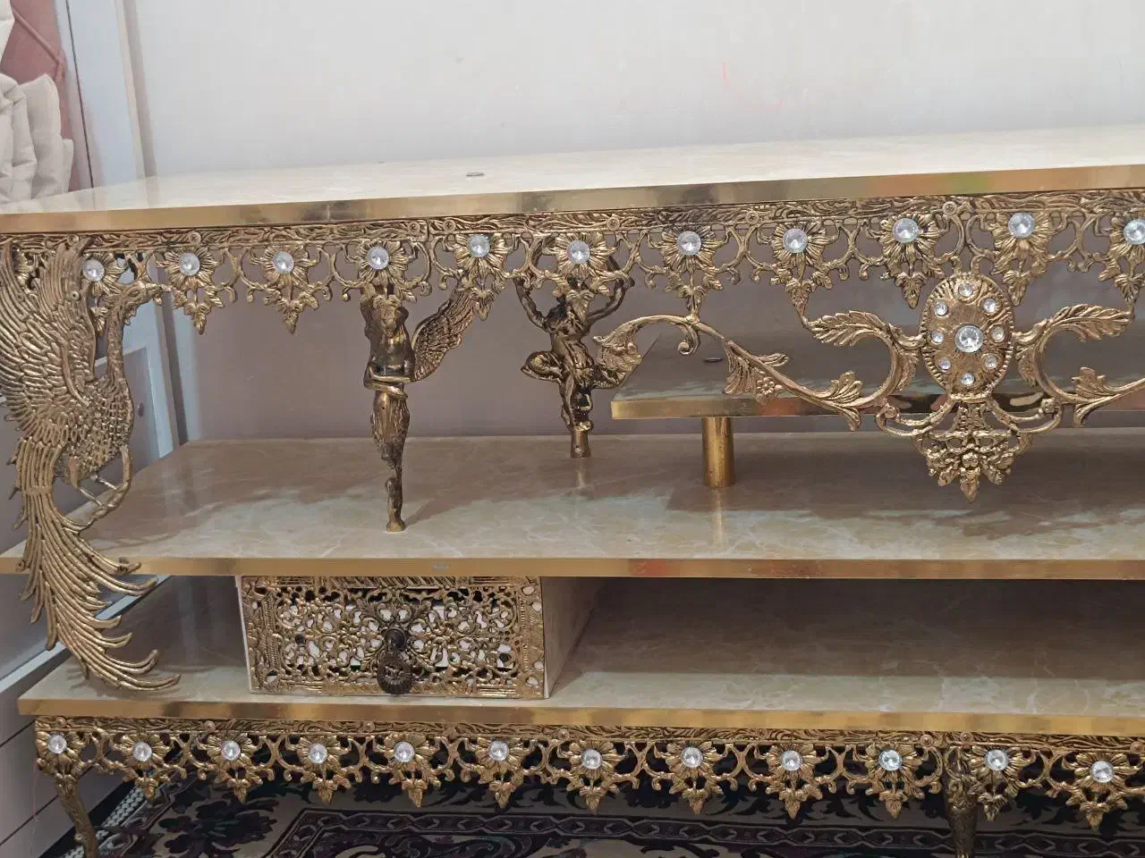 میز تلوزیون برنزی طرح طاووس|میز تلویزیون|اردبیل, |دیوار