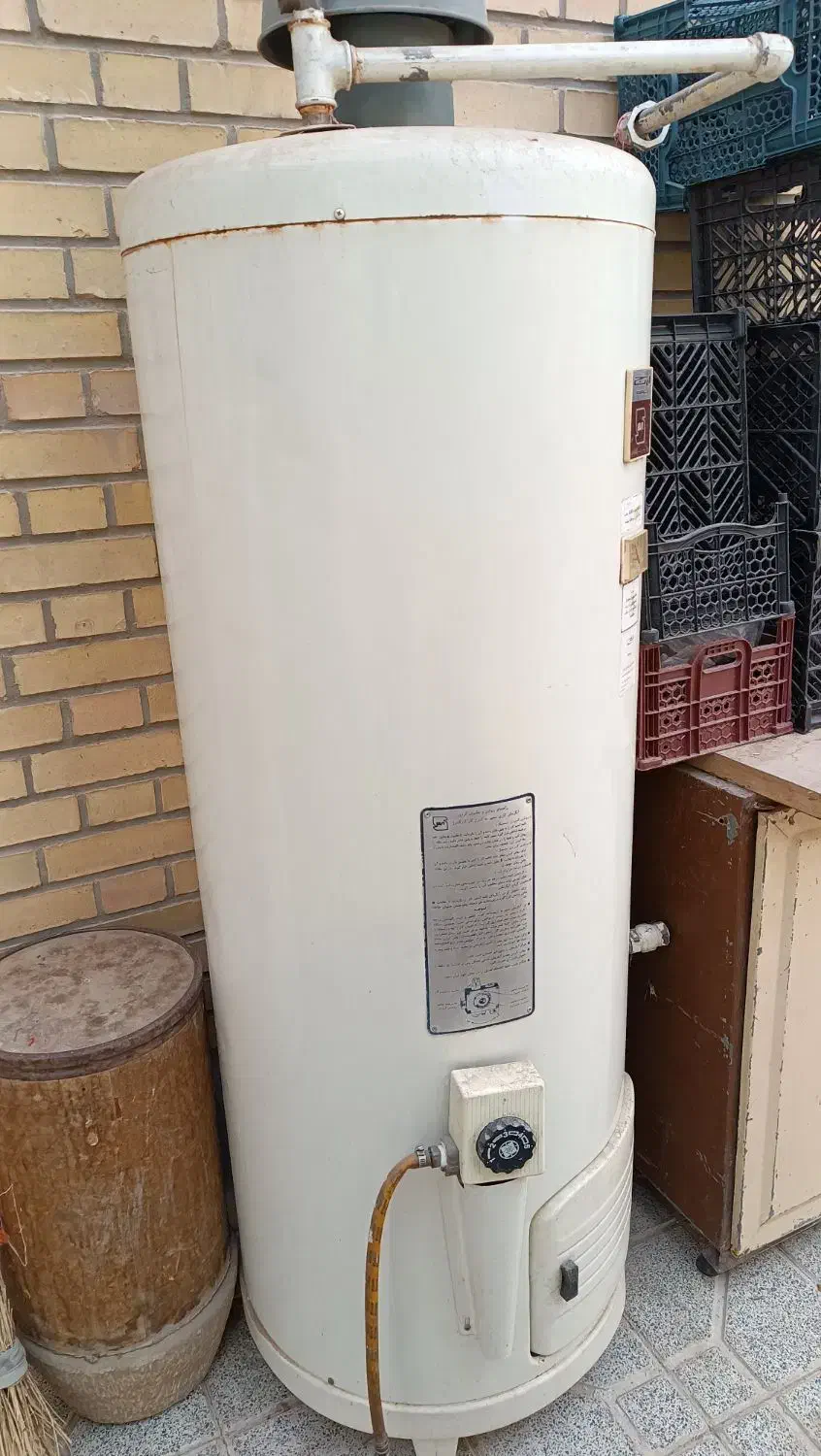 آبگرمکن مخزنی گاز|آبگرمکن، پکیج، شوفاژ|خمینیشهر, |دیوار