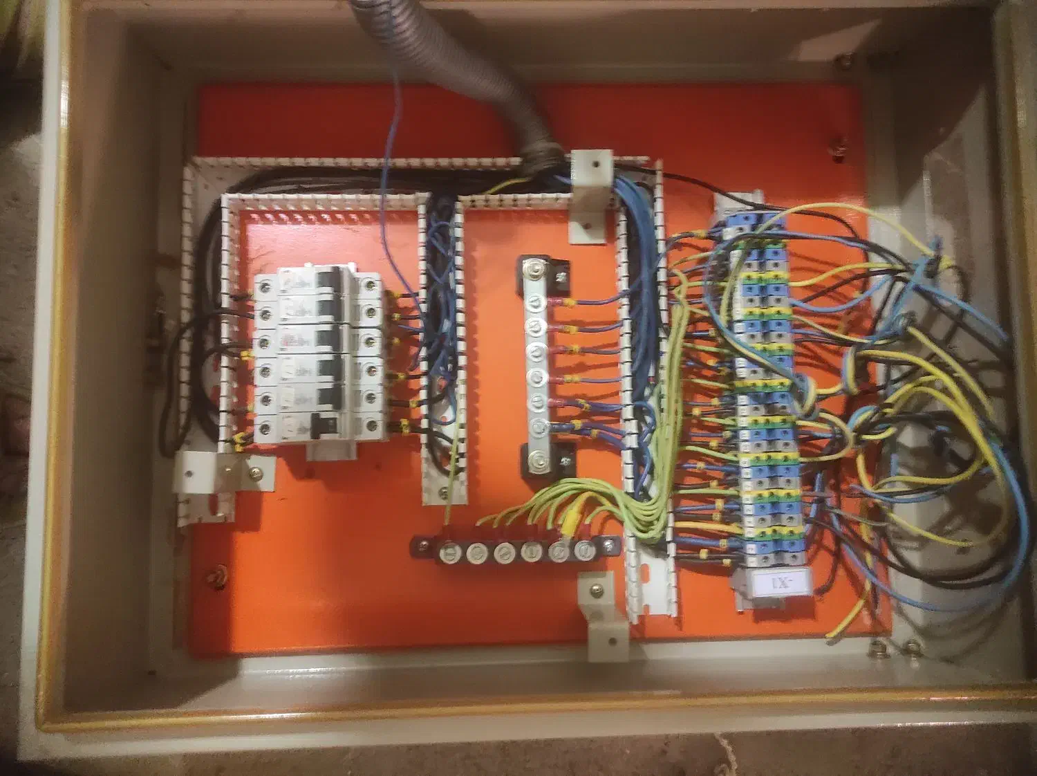 تابلوبرق دیواری|مصالح و تجهیزات ساختمان|جهرم, |دیوار