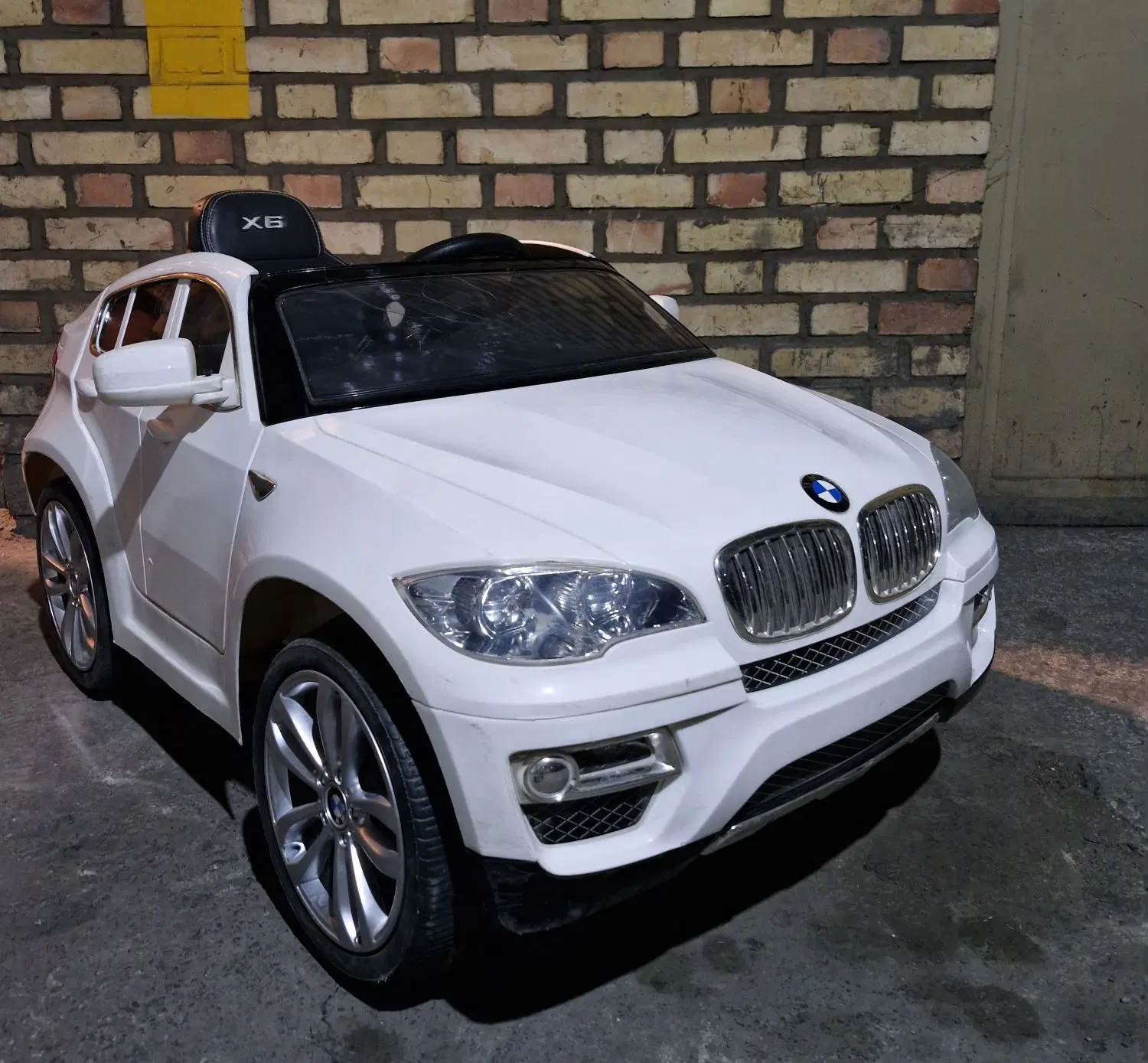 ماشین شارژی bmw x6 بی ام و|اسباببازی بچه|تهران, اکباتان|دیوار