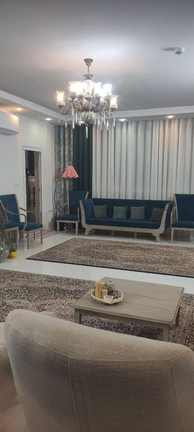 مبل ۹ نفره|مبلمان خانگی و میز عسلی|مشهد, رضاشهر|دیوار