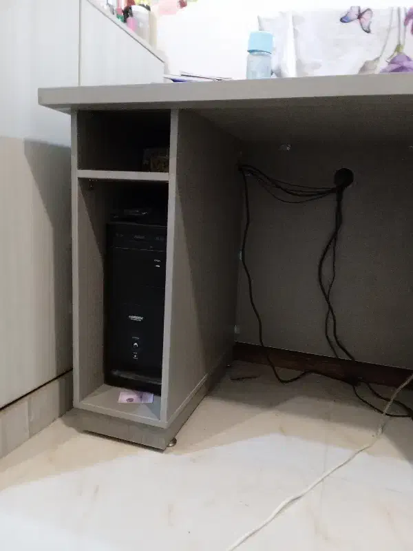 میز کامپیوتر یا میزتحریر|میز تحریر و کامپیوتر|پردیس, فاز ۸|دیوار