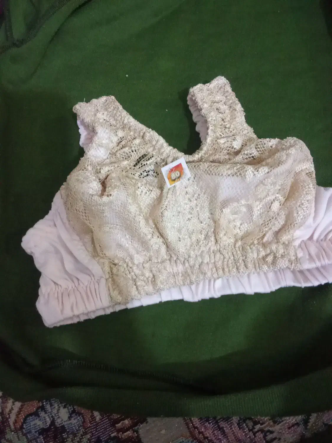 با سلام و خسته نباشید همشهری هایی عزیز|لباس|قم, قلعه کامکار|دیوار