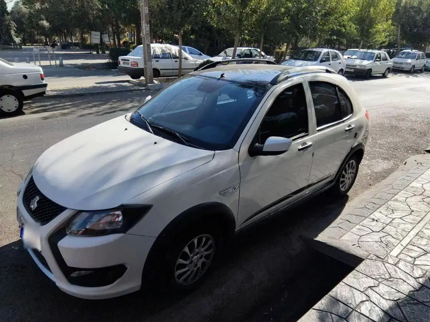 کوئیک سفید مشکی|خودرو سواری و وانت|تهران, شهرک ولیعصر شمالی|دیوار