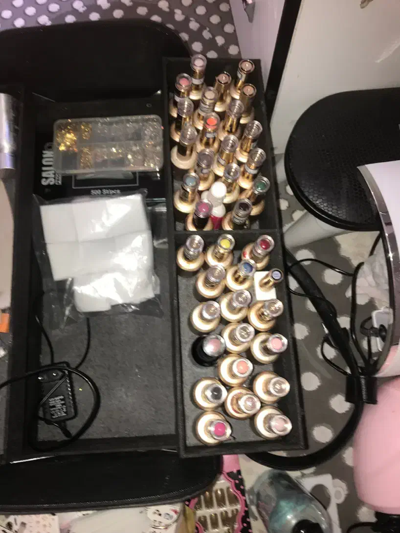 وسایل کاشت ناخن کاملا تکمیل|آرایشی، بهداشتی، درمانی|اندیشه, اندیشه فاز ۳|دیوار