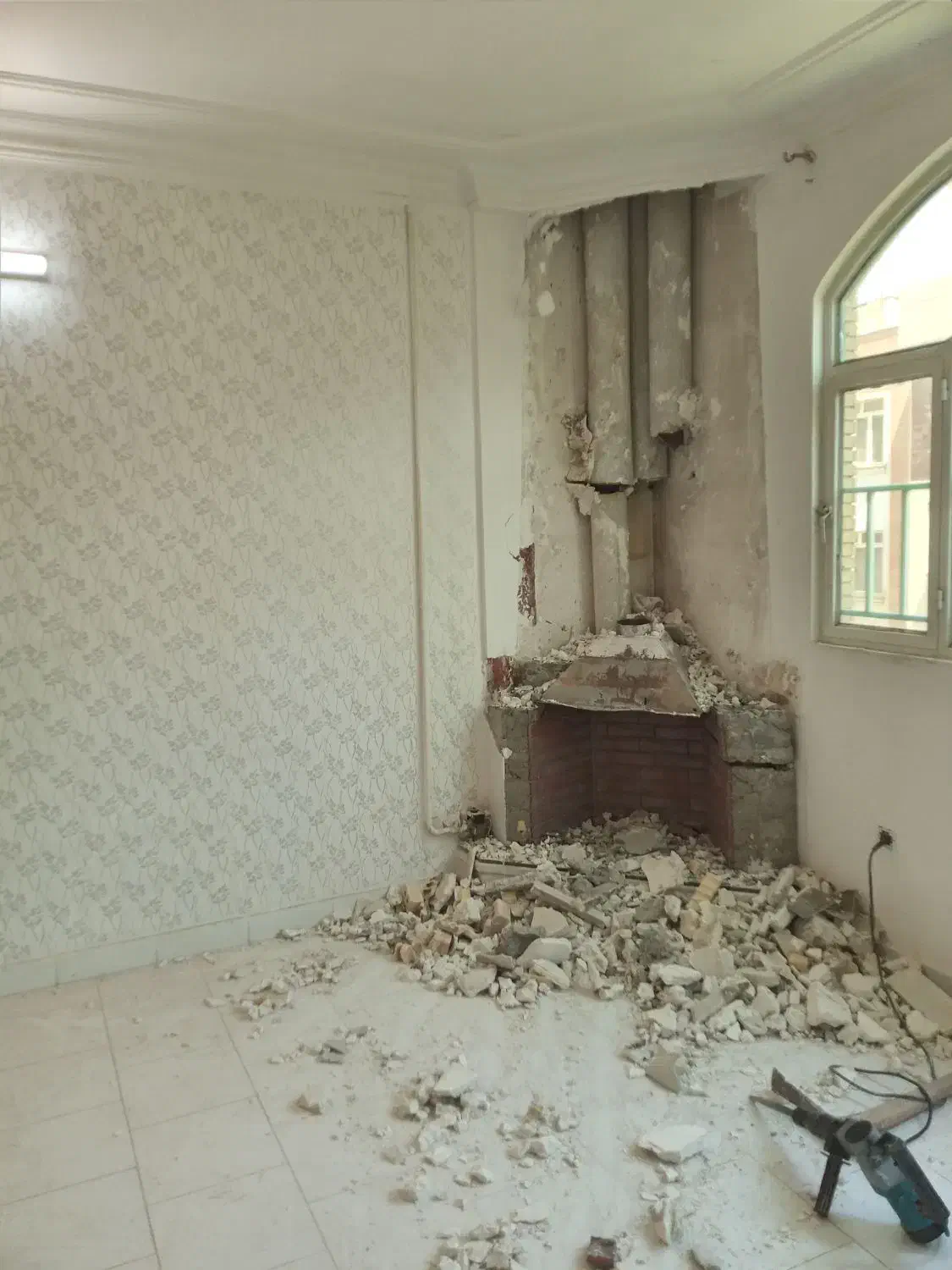 تخریب گچکاری بنایی کاشیکاری بازسازی تعمیرات تغیرات|خدمات پیشه و مهارت|مشهد, هفت تیر (آب و برق)|دیوار