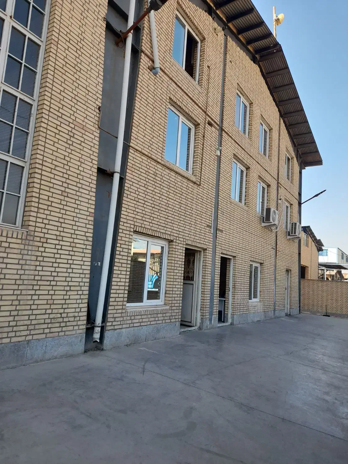 استخدام نیروظروف تفلونی آشپزخانه|استخدام صنعتی، فنی، مهندسی|شریف‌آباد, |دیوار