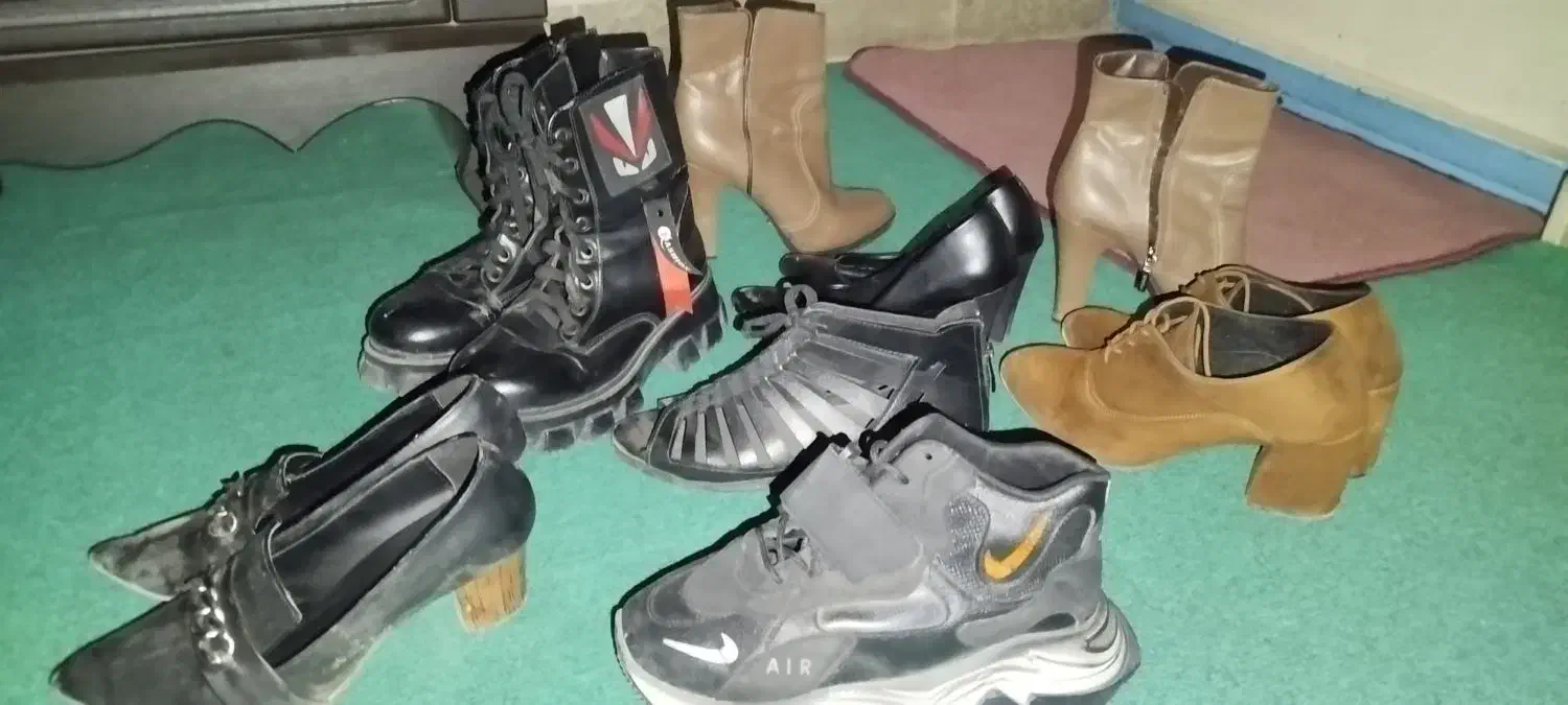 کفش وکیف|کیف، کفش، کمربند|دورود, |دیوار