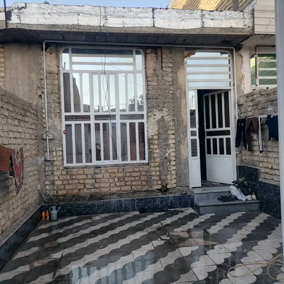 ۱خوابدربحیاطماشینرویکطبقتمیزوشیک|اجارهٔ خانه و ویلا|شیراز, کوشک میدان|دیوار