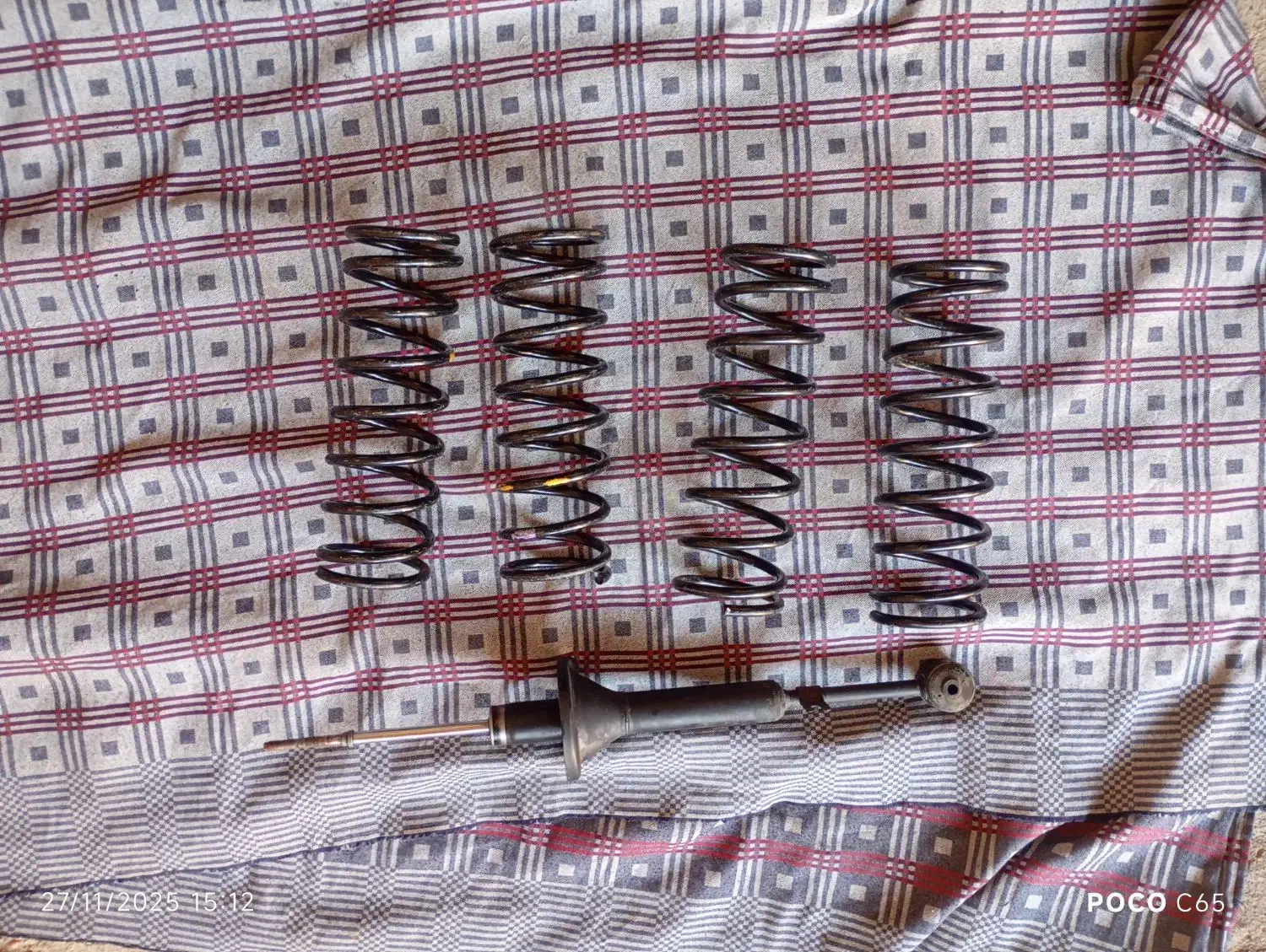 فنر ماشین و کمک|قطعات یدکی و لوازم جانبی|خرمشهر, |دیوار