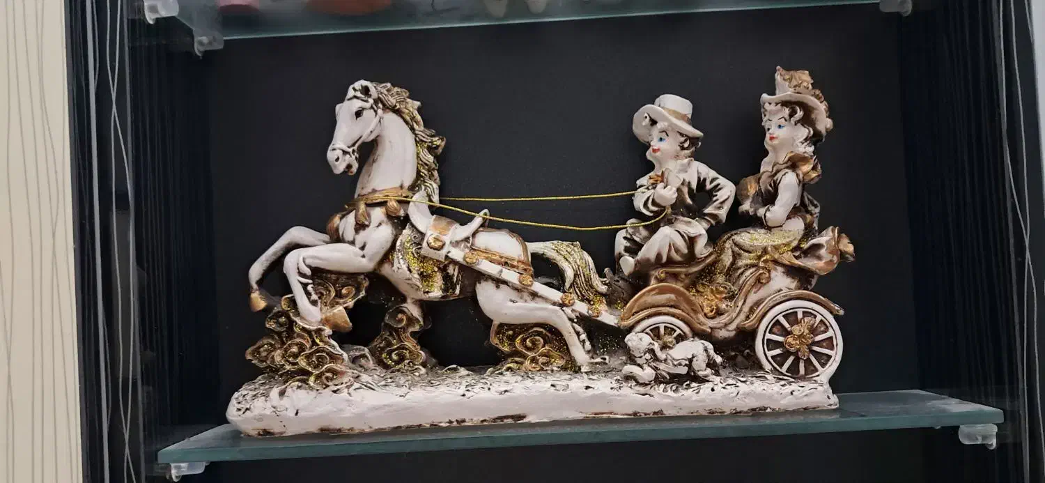 مجسمه و کالسکه|مجسمه، تندیس، ماکت|خمینی‌شهر, |دیوار