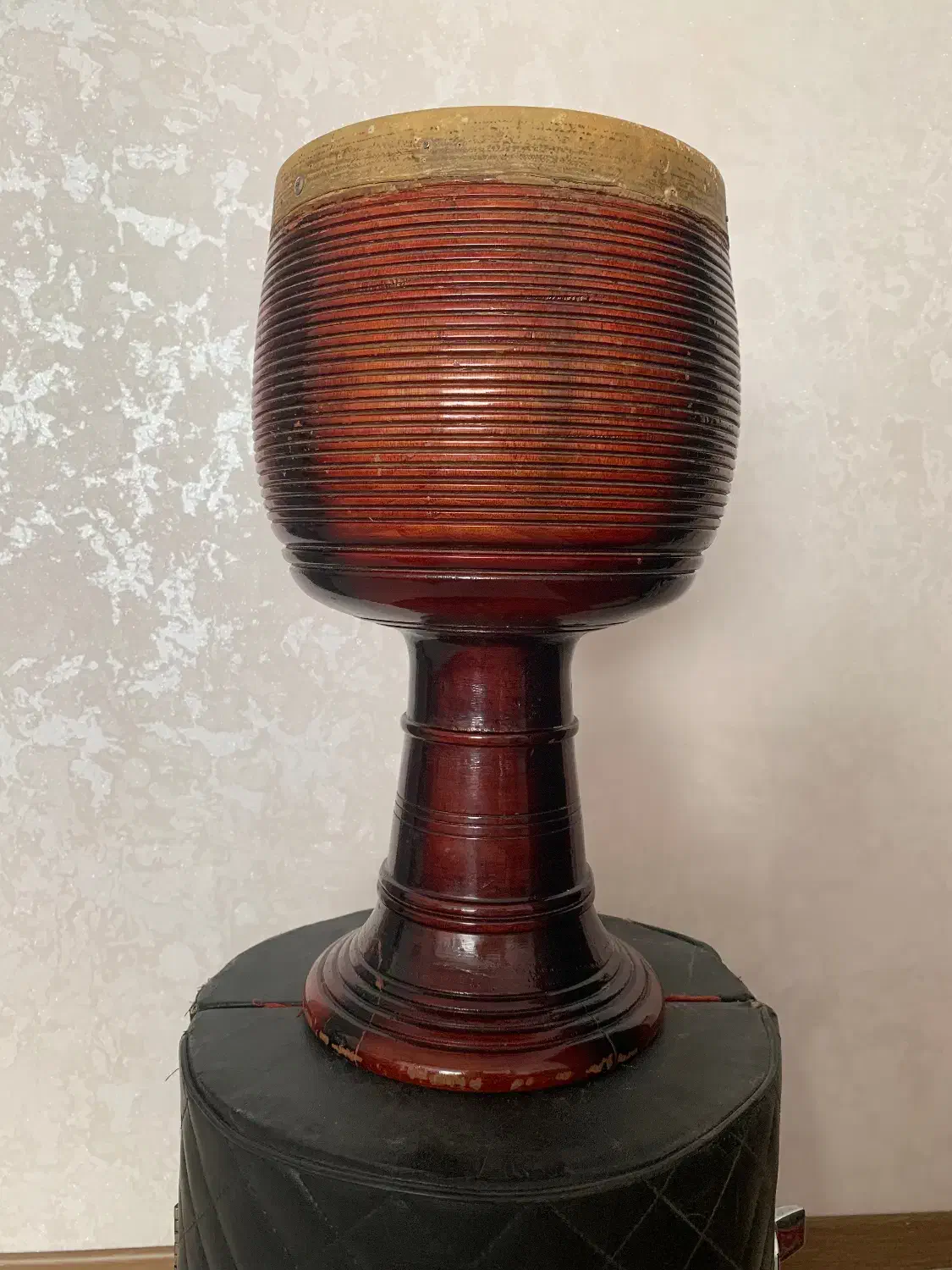 تنبک قدیمی|سازهای سنتی|قزوین, |دیوار