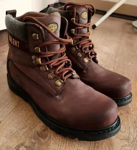 کفش کوهنوردی بوت مدل تیم و cat کاترپیلار 43|کیف، کفش، کمربند|تهران, اوقاف|دیوار