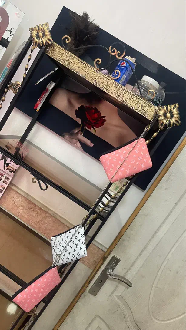 ویترین فرفوژه ۵طبقه سفارشی|بوفه، ویترین، کنسول|قم, علی آباد سعدگان|دیوار