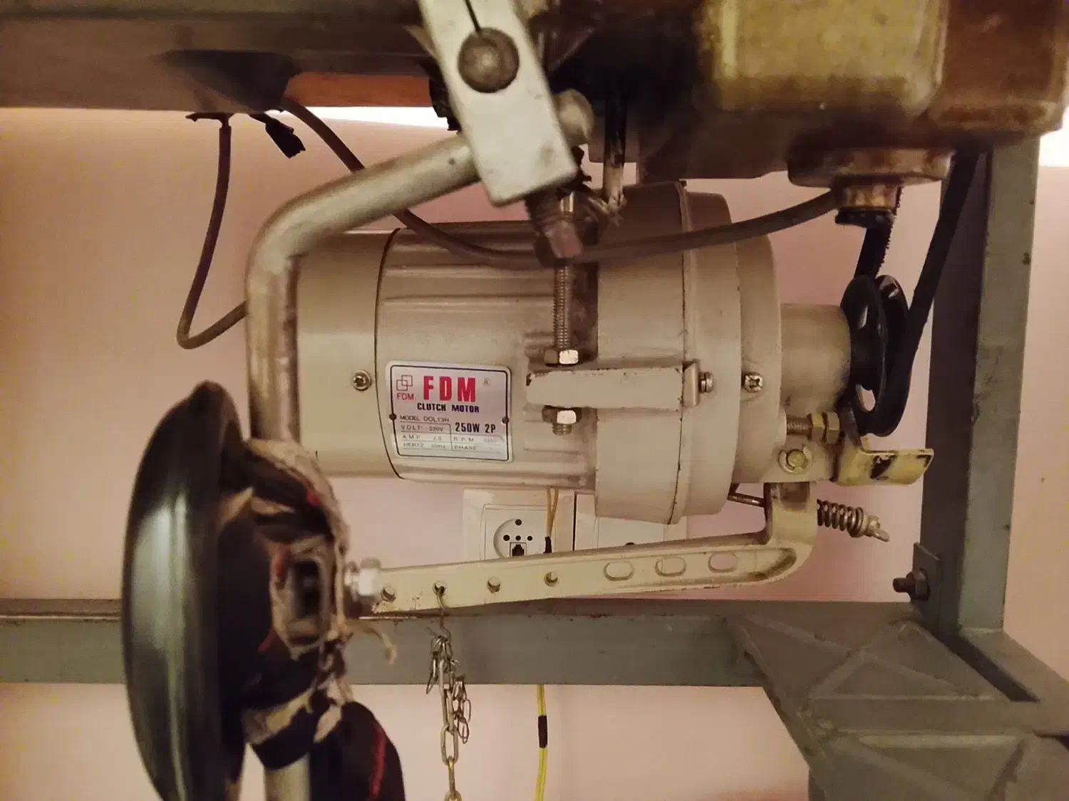 چرخ خیاطی ژوکی ۵۵۵|چرخ خیاطی و ریسندگی|هشتگرد, هیو|دیوار