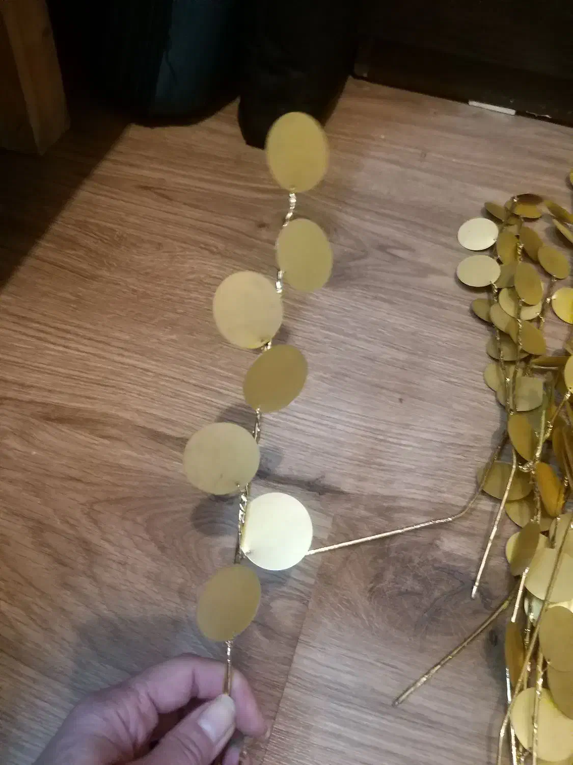 گل پولکی طلایی|گل مصنوعی|لاهیجان, شیشه گران|دیوار