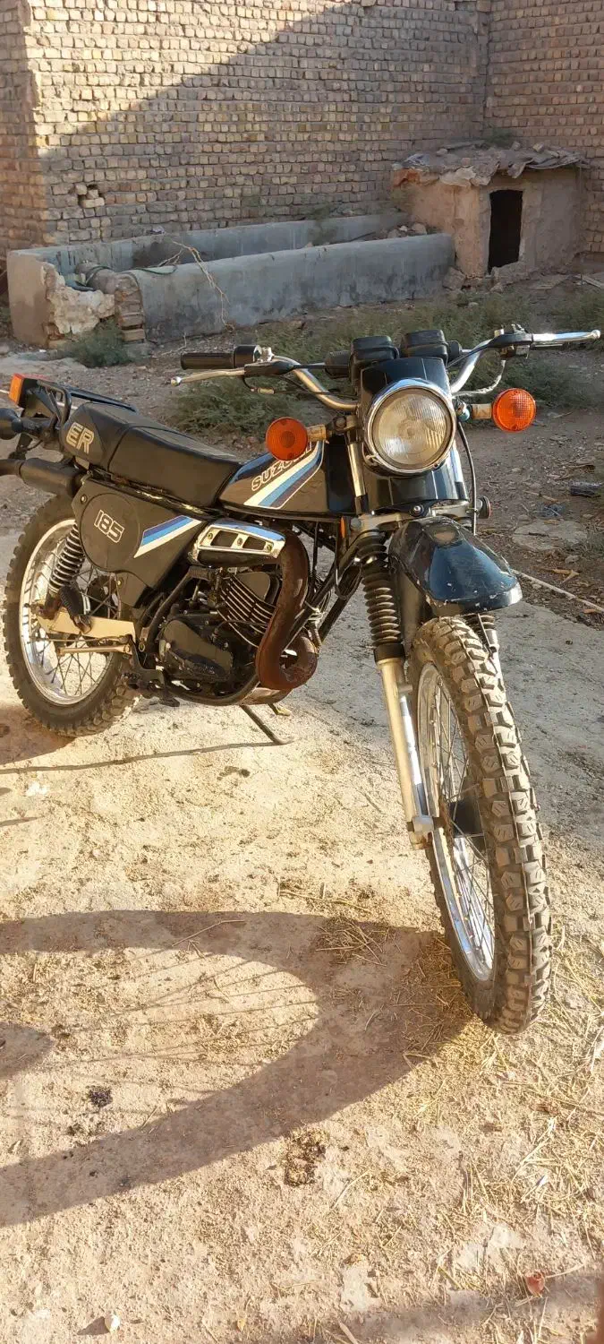 موتور سوزوکی ۱۸۵|موتورسیکلت|قم, آذر (نکویی)|دیوار