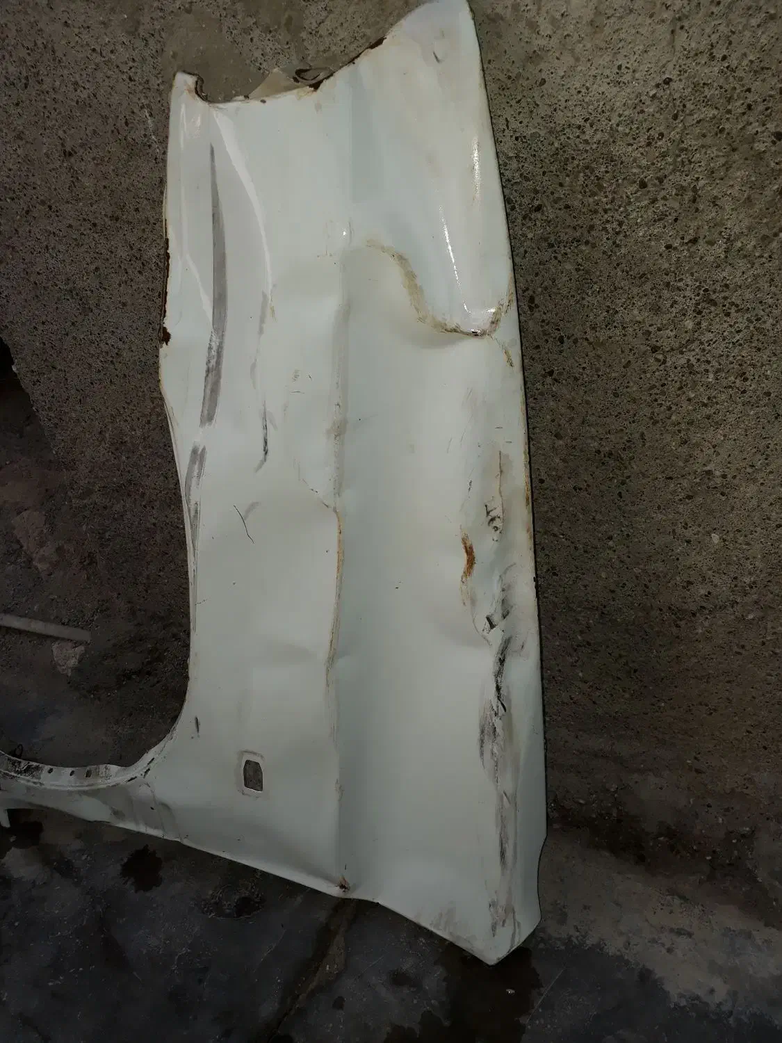 گلگیر سمت راننده ماشین  وخطر عقب ۱۴۱|قطعات یدکی و لوازم جانبی|میناب, |دیوار