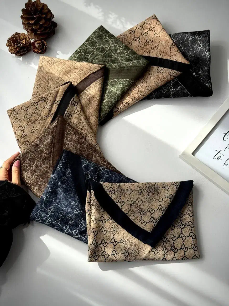 روسری کندویی طرح گوچی|لباس|اقبالیه, |دیوار