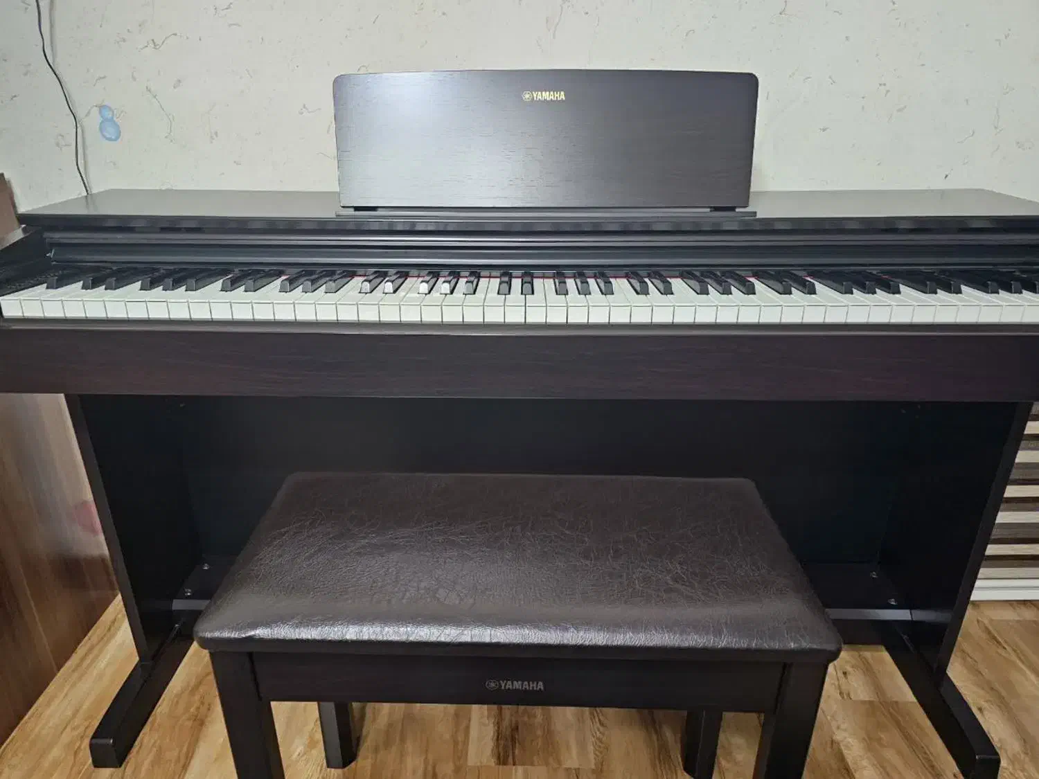 پیانو دیجیتال یاماها Yamaha YDP-143|پیانو، کیبورد، آکاردئون|قم, شهید صیاد شیرازی|دیوار