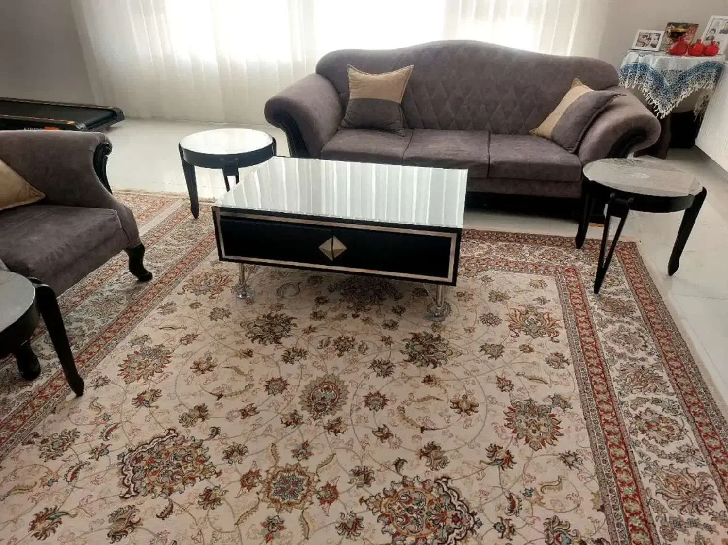 مبل راحتی کاملا سالم به همراه میز وسط و عسلی نو|مبلمان خانگی و میز عسلی|پاکدشت, پاکدشت (مامازند)|دیوار