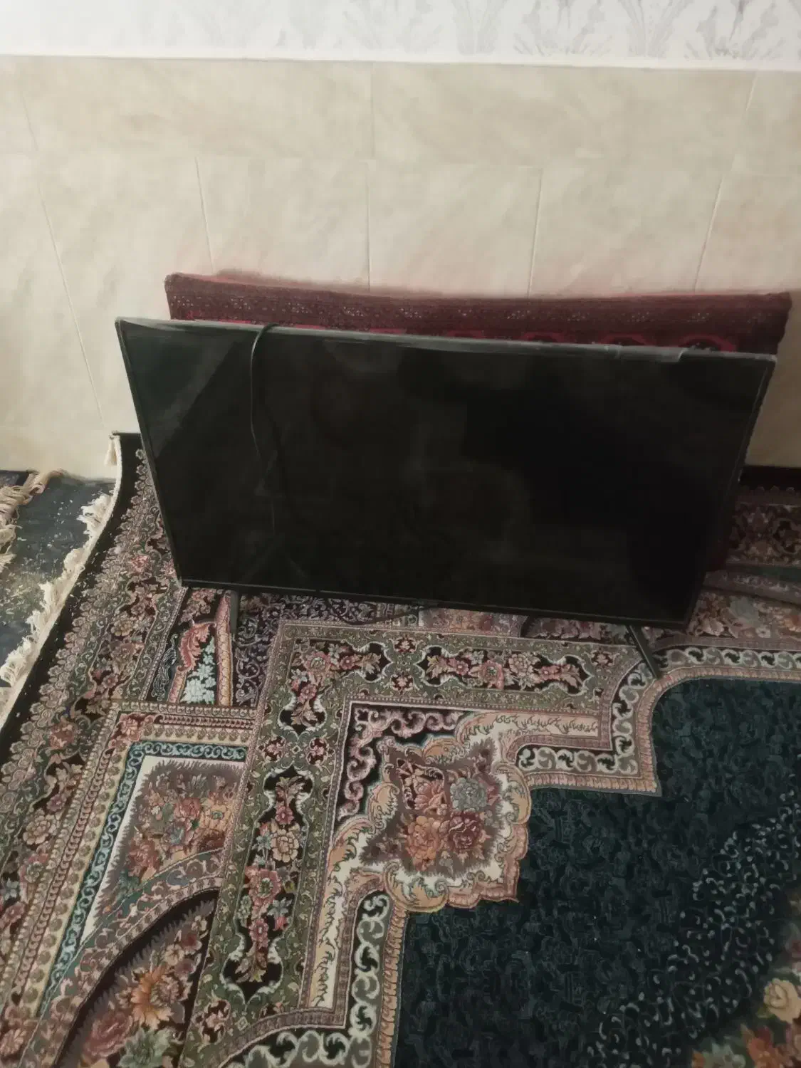 تلویزیون ۴۳ ال ای دی|تلویزیون و پروژکتور|سبزوار, قصبه شرقی|دیوار