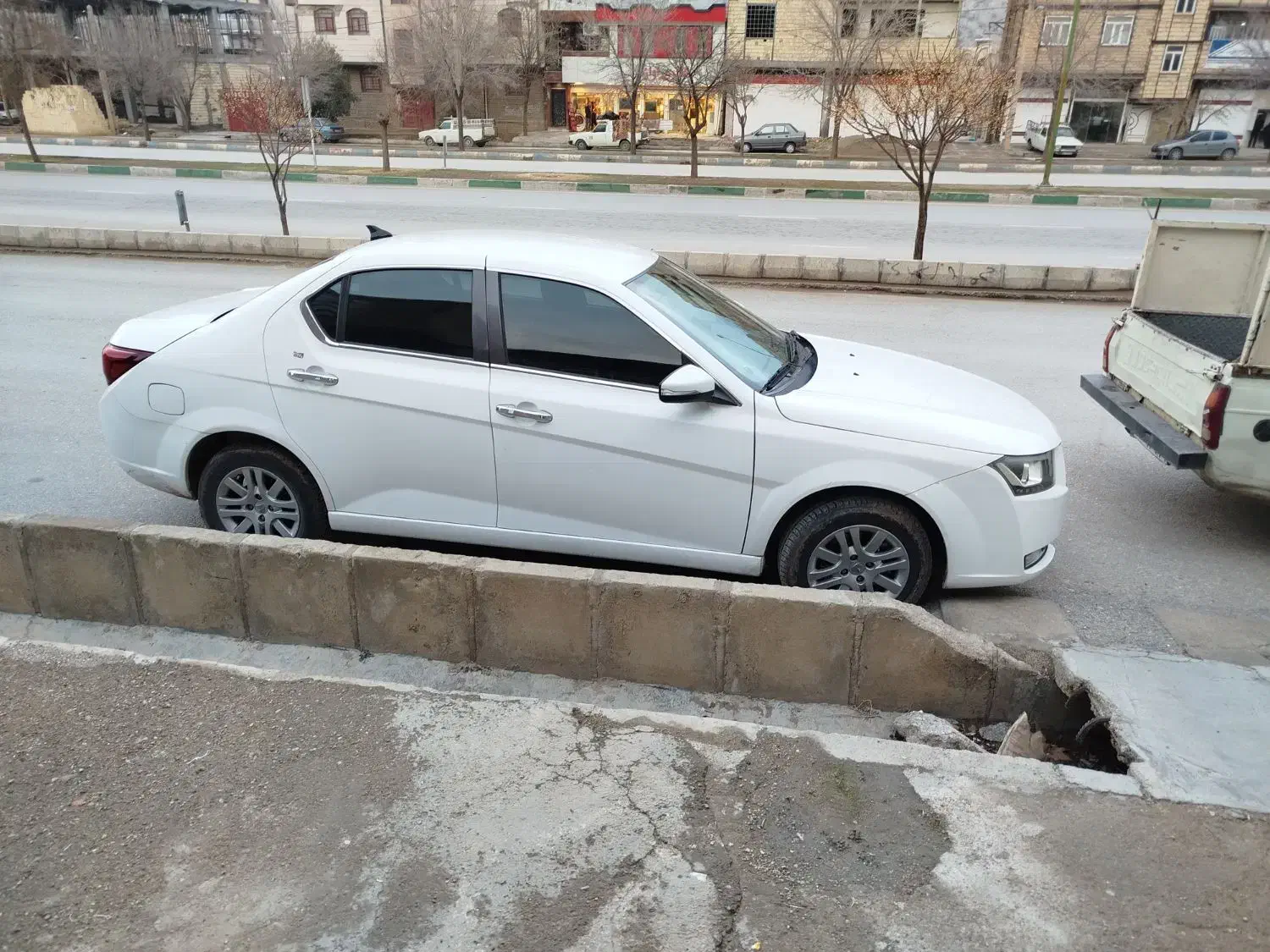 دنا پلاس مدل۹۹ بی رنگ|خودرو سواری و وانت|خرم‌آباد, |دیوار