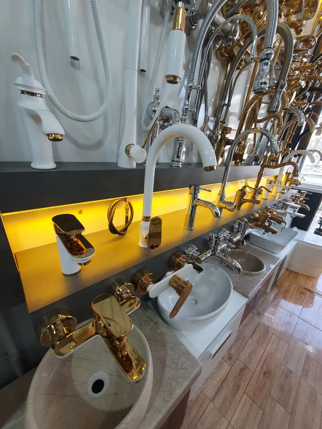 شیرآلات و سینک|لوازم حمام|بروجرد, |دیوار