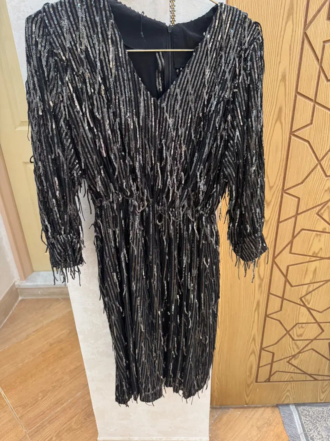 لباس مجلسی|لباس|اصفهان, دانشگاه اصفهان|دیوار